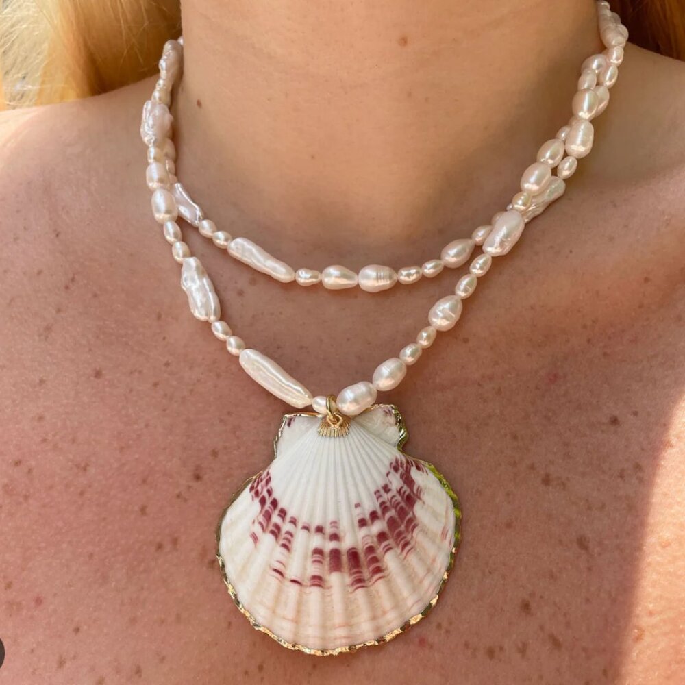 NWOT Mignon Gavigan Bari Shell Pendant Necklace Mother of Pearl 14K Gold Brass